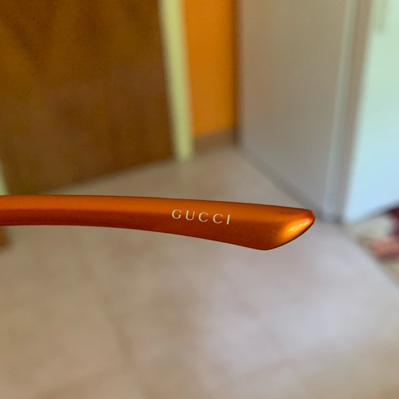 Brand new Gucci sunglasses! - Picture 4 of 12